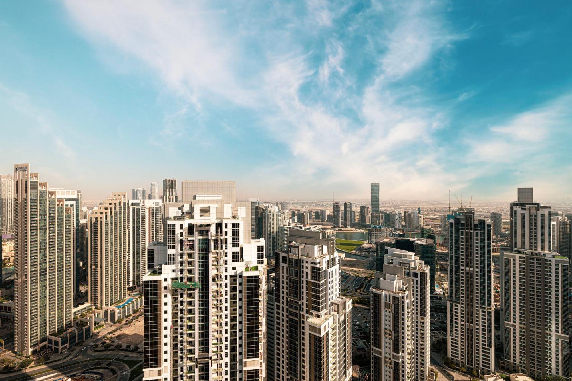 Hausreserv At Paramount Midtown - Infinity Pool With Burj Khalifa View - Luxury Apartment Dubai