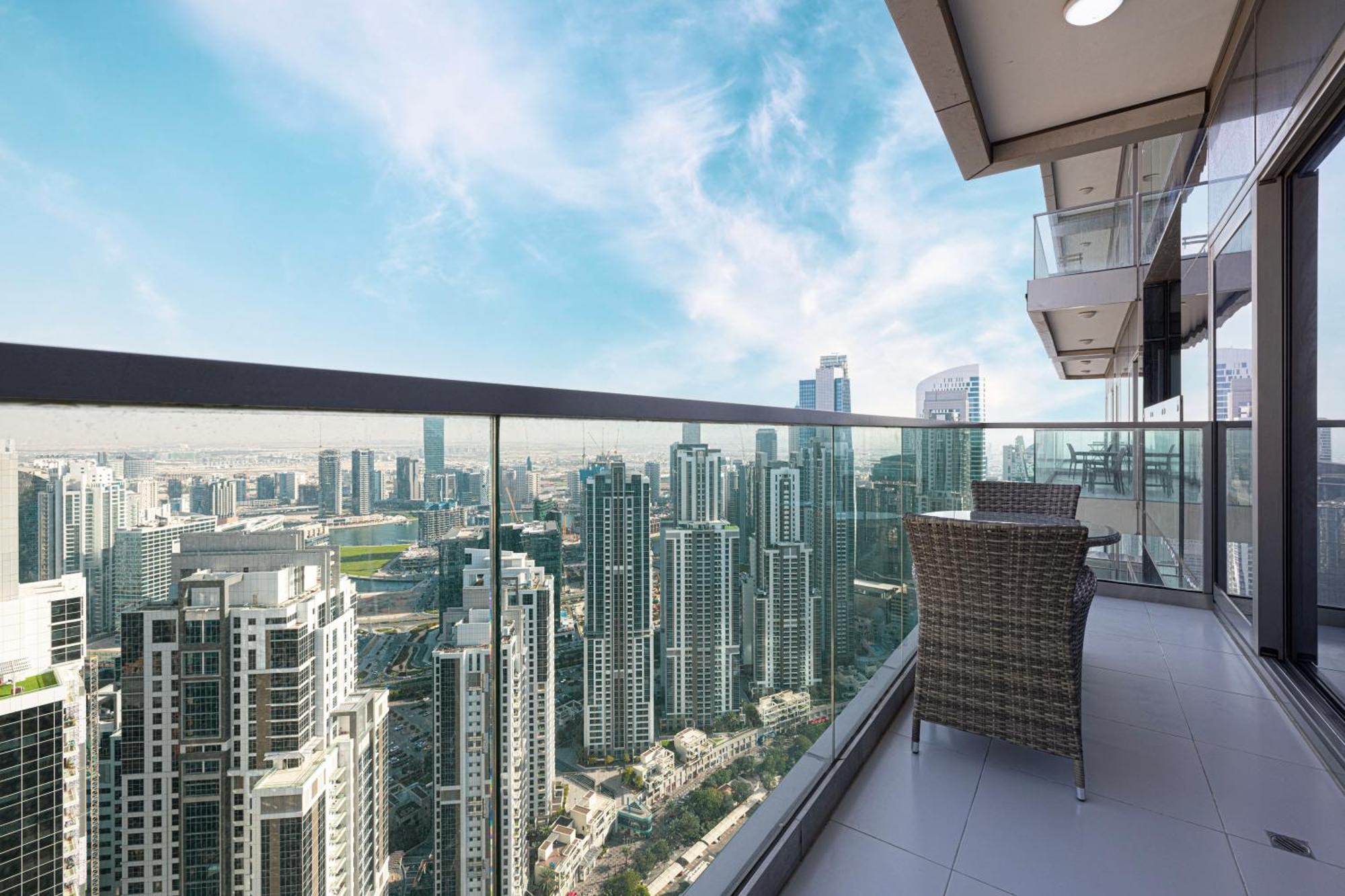 Hausreserv At Paramount Midtown - Infinity Pool With Burj Khalifa View - Luxury Dubai
