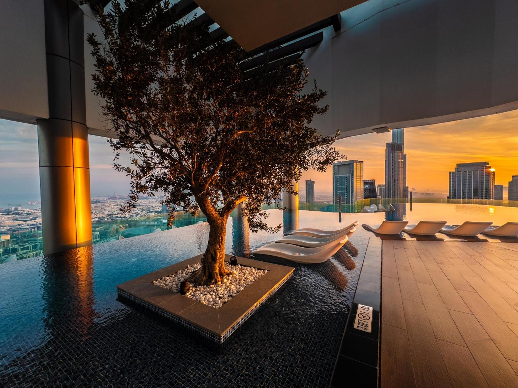 Hausreserv At Paramount Midtown - Infinity Pool With Burj Khalifa View - Luxury Apartment Dubai